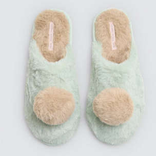 Pantofole con pompon e morbida pelliccia