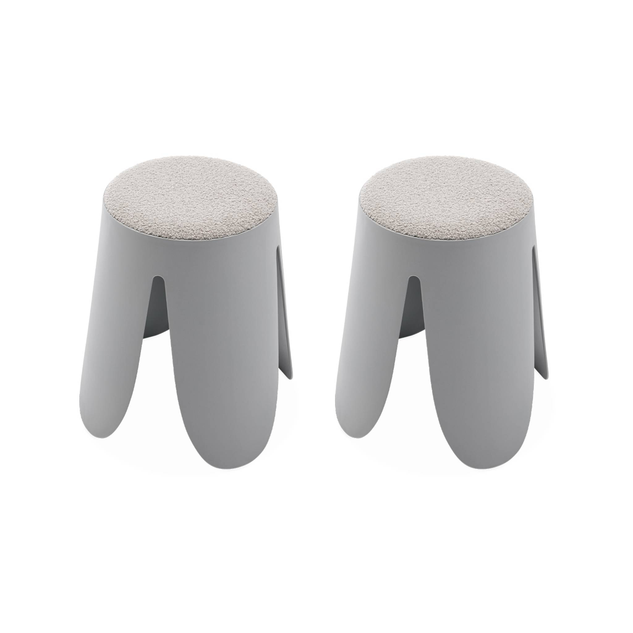 Set de 2 tabourets empilables gris clairs. bouclette texturée. NIKI. Ø30 / 44 x H46cm