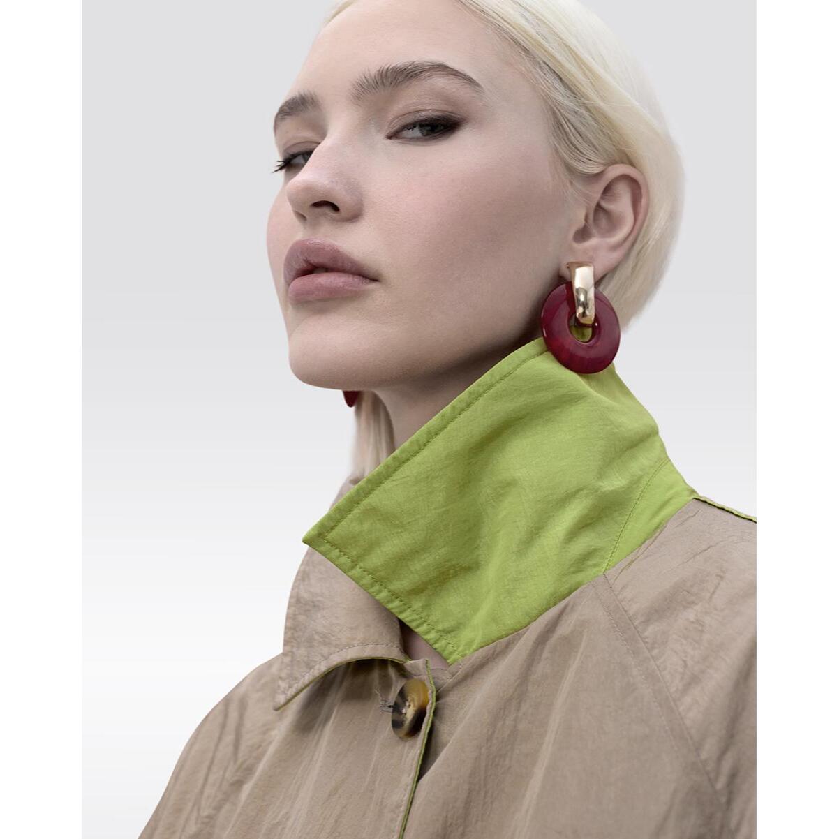 Trench reversibile in tessuto tecnico