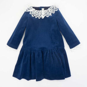 Vestido terciopelo azul con guipur blanco