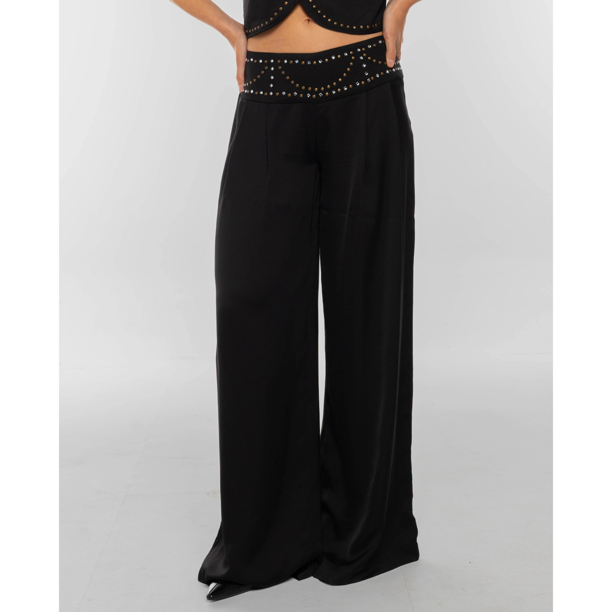 Pantalón en satén con canesú de mujer