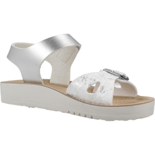 Sandalias Niña de la marca GEOX  modelo J SANDAL COSTAREI GI PLATA