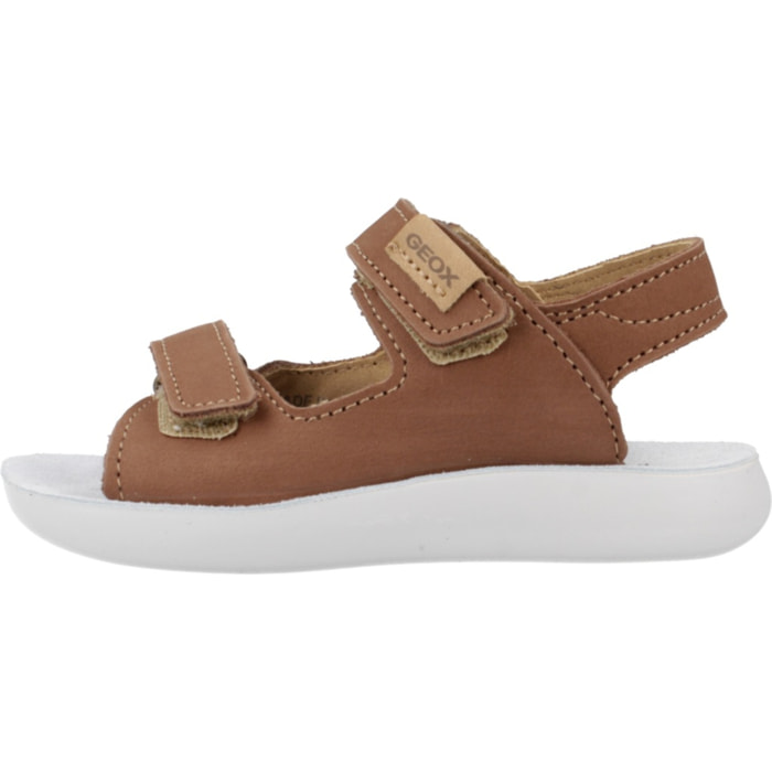 Sandalias Niño de la marca GEOX  modelo B SANDAL LIGHTFLOPPY Brown