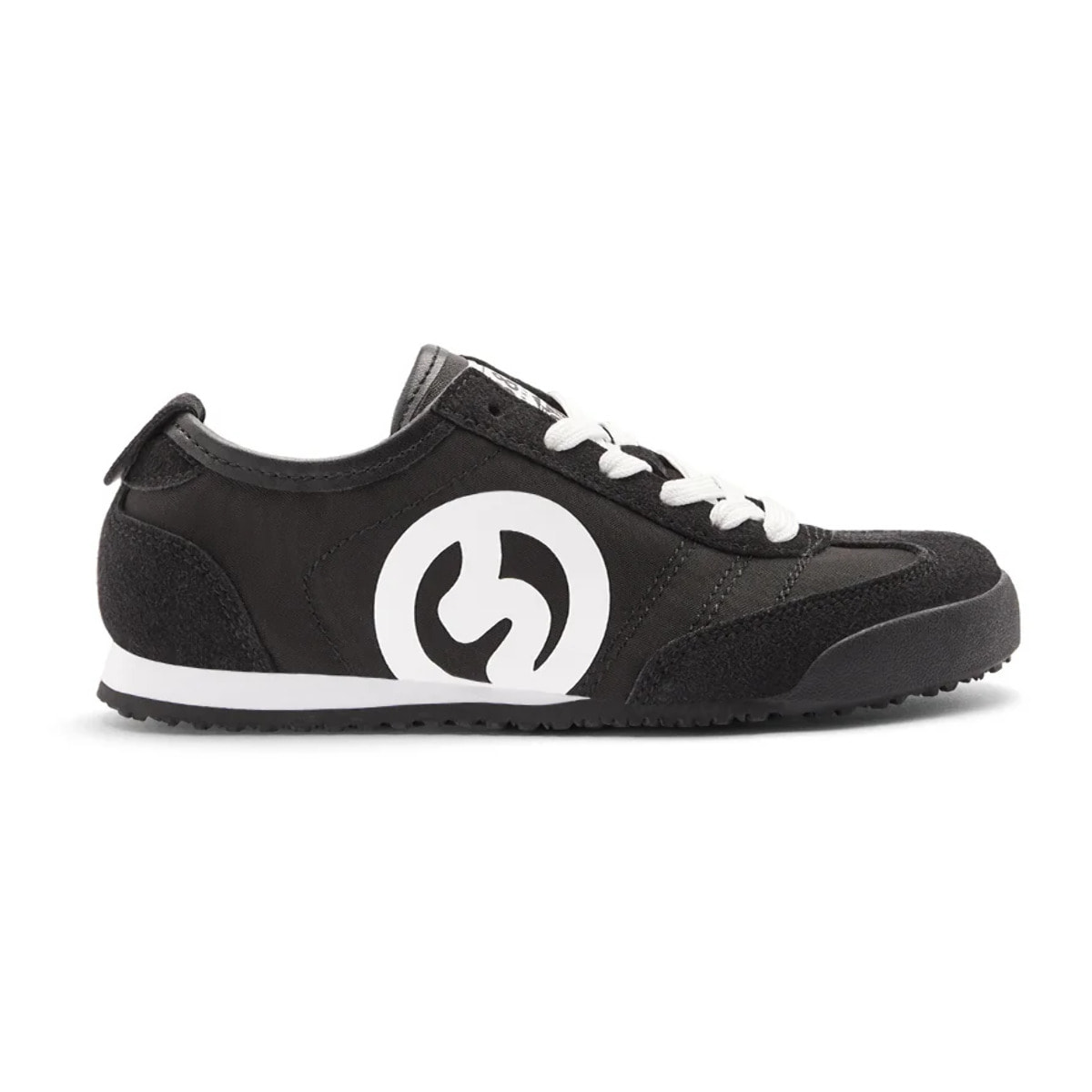 Sneakers nere con dettagli in pelle scamosciata