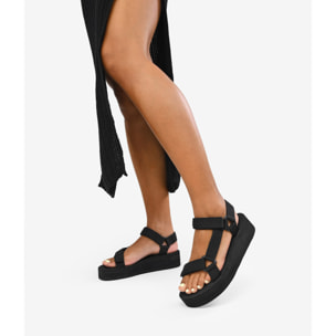 Sandalias deportivas negras con plataforma