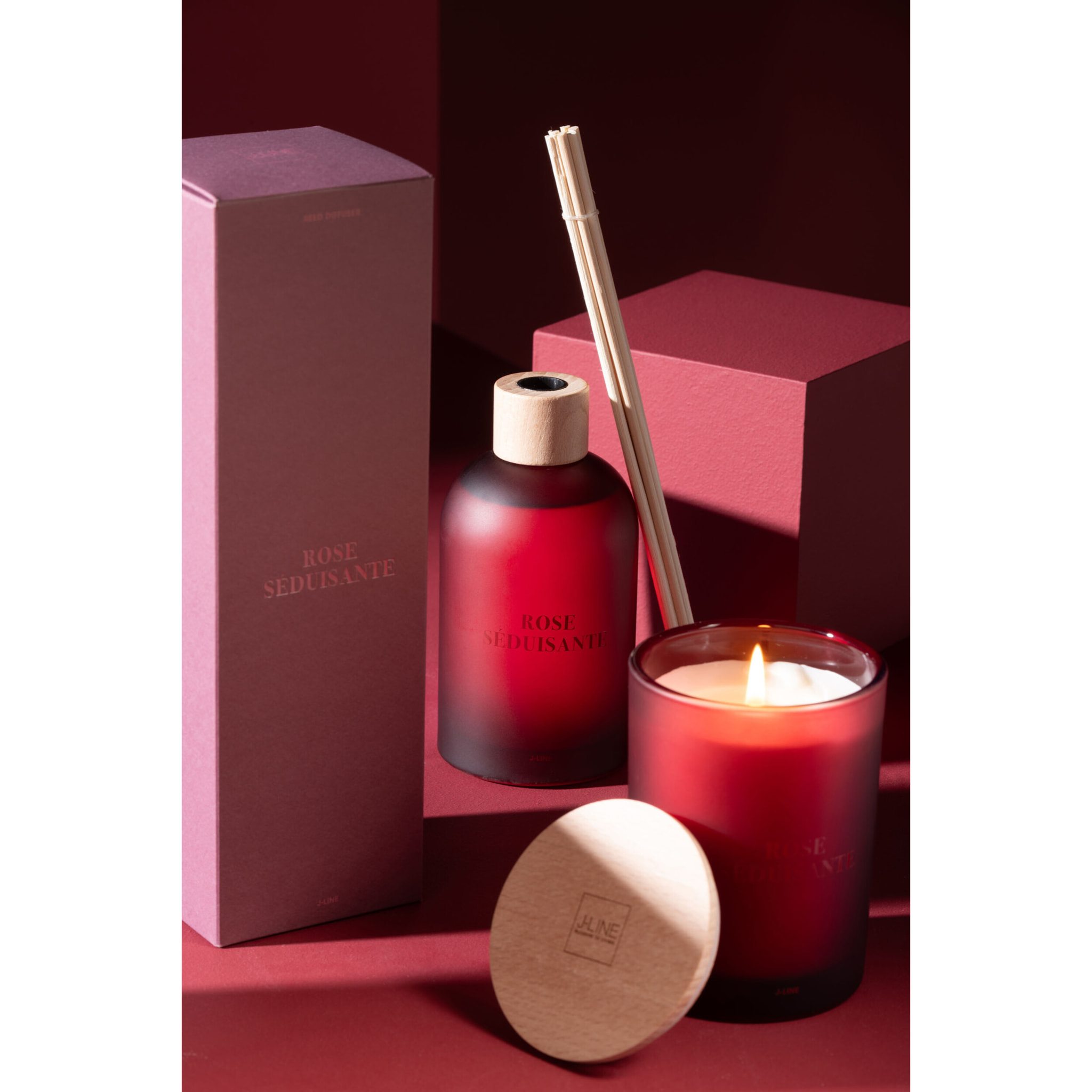 J-Line bâtonnets parfumés Accords Essentiels - Rose Séduisante - rouge - 250 ml