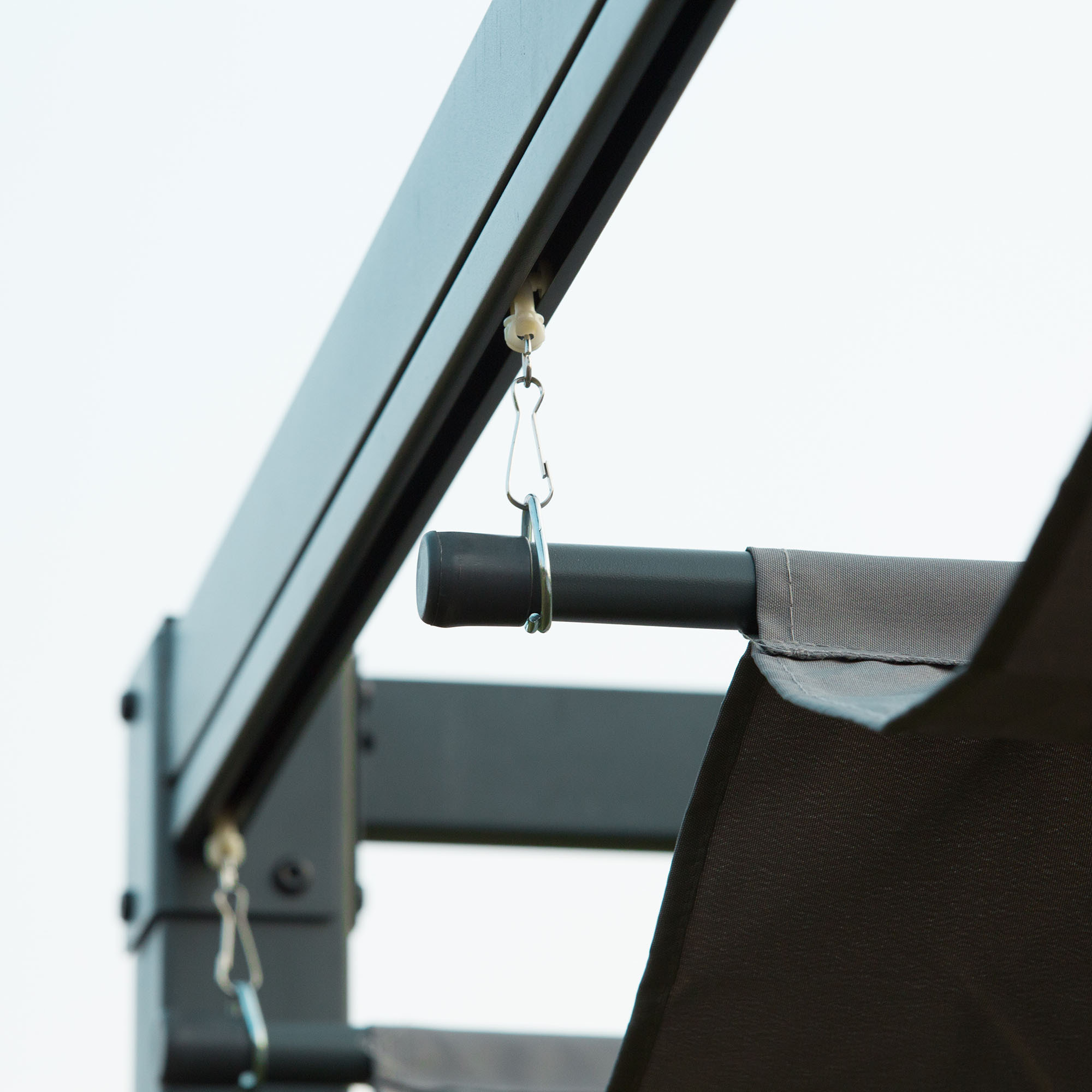 Pergola rétractable polyester haute densité métal époxy