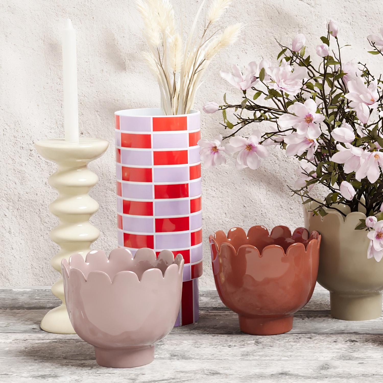 Petit vase forme tulipe en céramique rose
