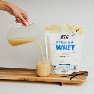 STC NUTRITION - Premium Whey - 80% de protéines natives de lactosérum - Croissance, maintien et réparation musculaires - Digestion facile - 30 Shakers - Doypack 750g