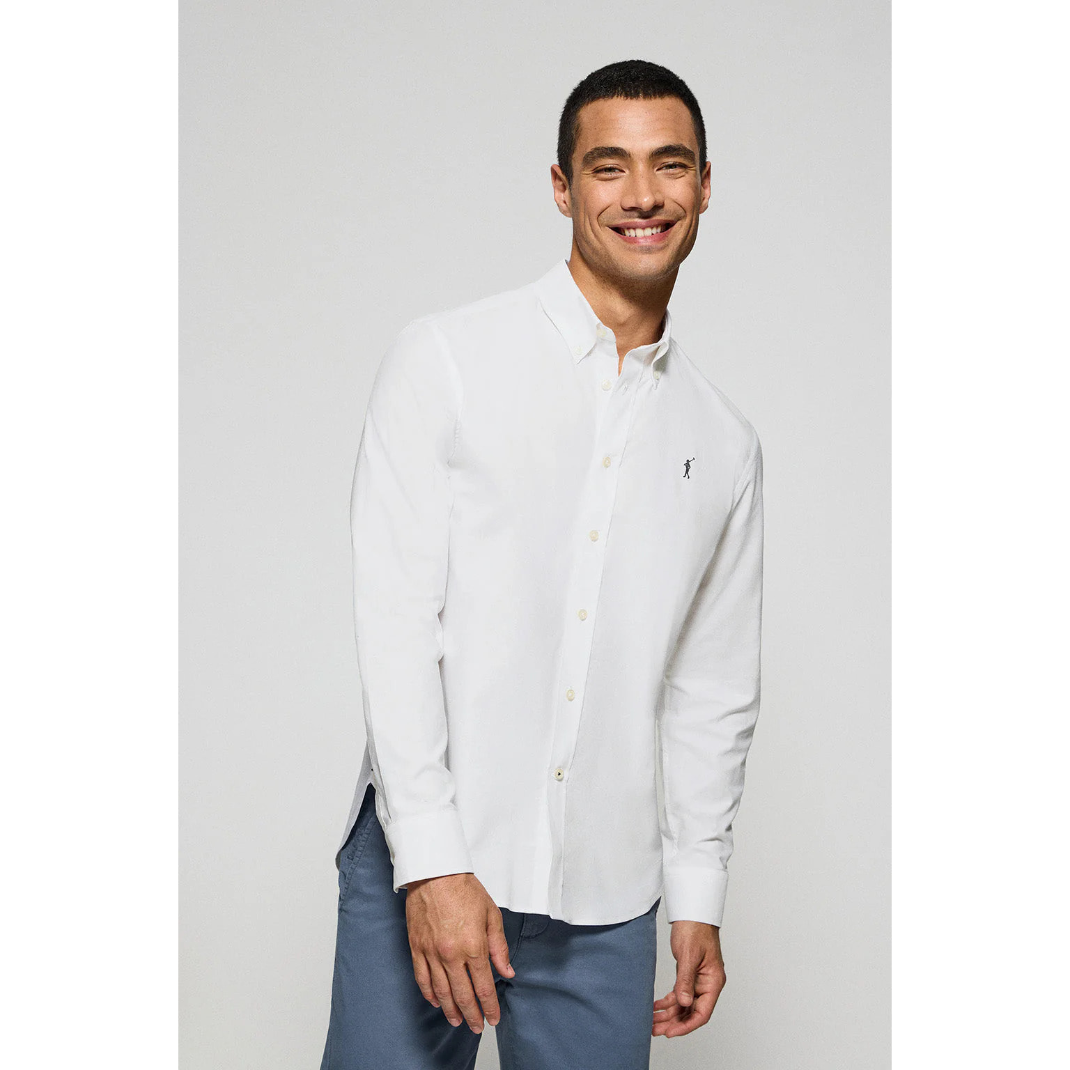 Camisa oxford blanca con logo bordado Rigby Go