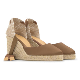 Alpargata Joyce cuña de yute en satén con cintas y punta afilada