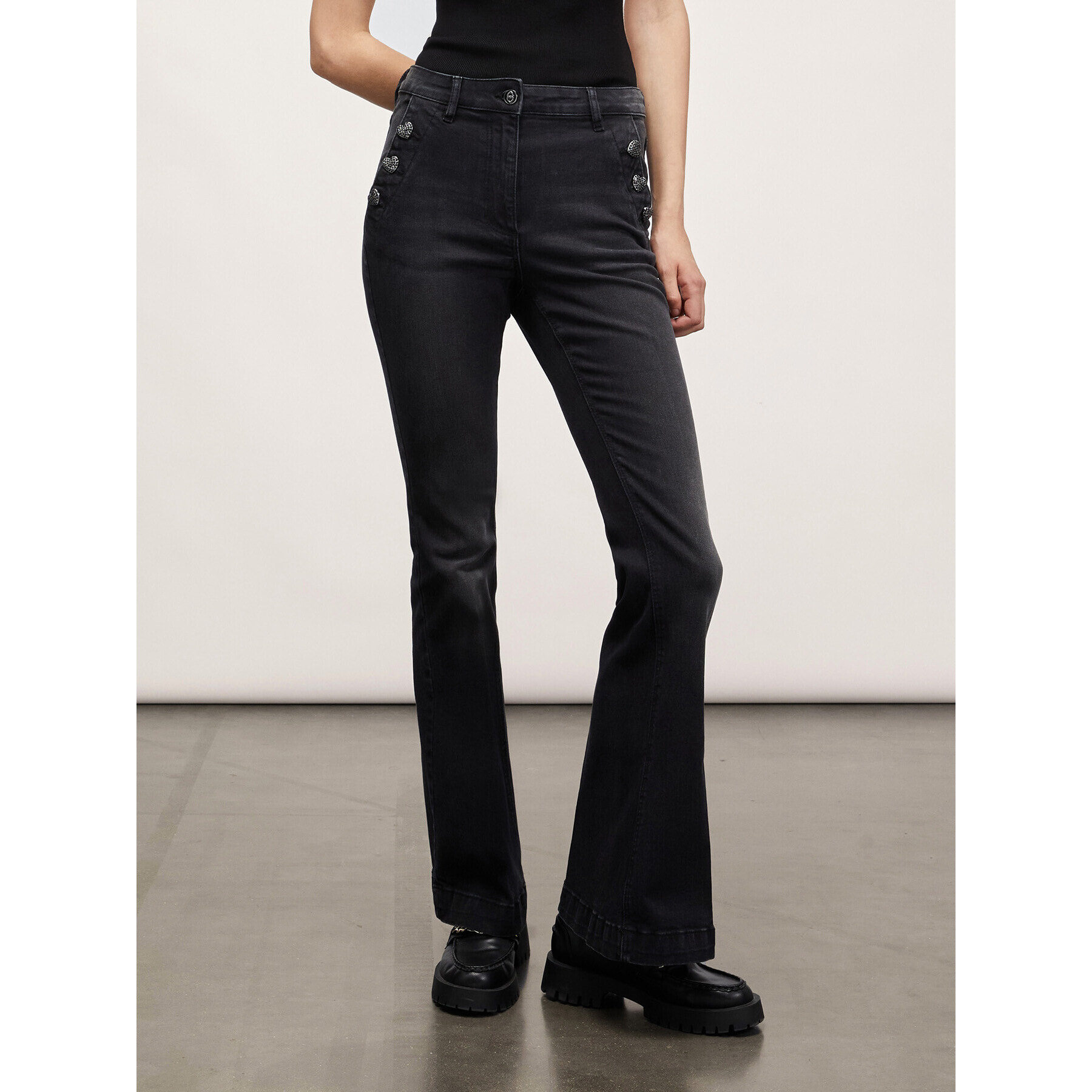 Motivi - Jeans flare con motivo bottoni - Nero