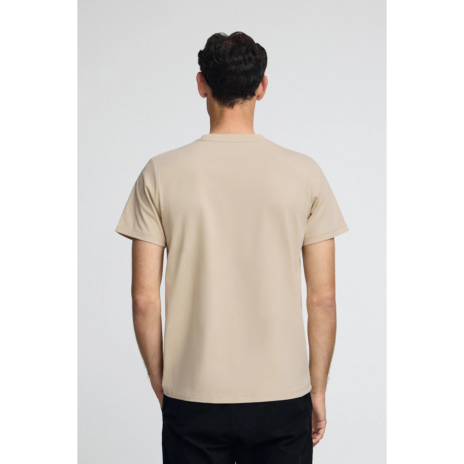 Camiseta beige con logo engomado Rigby Go