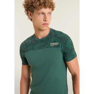 T-shirt camouflage con fondo tinta unita e logo cuore