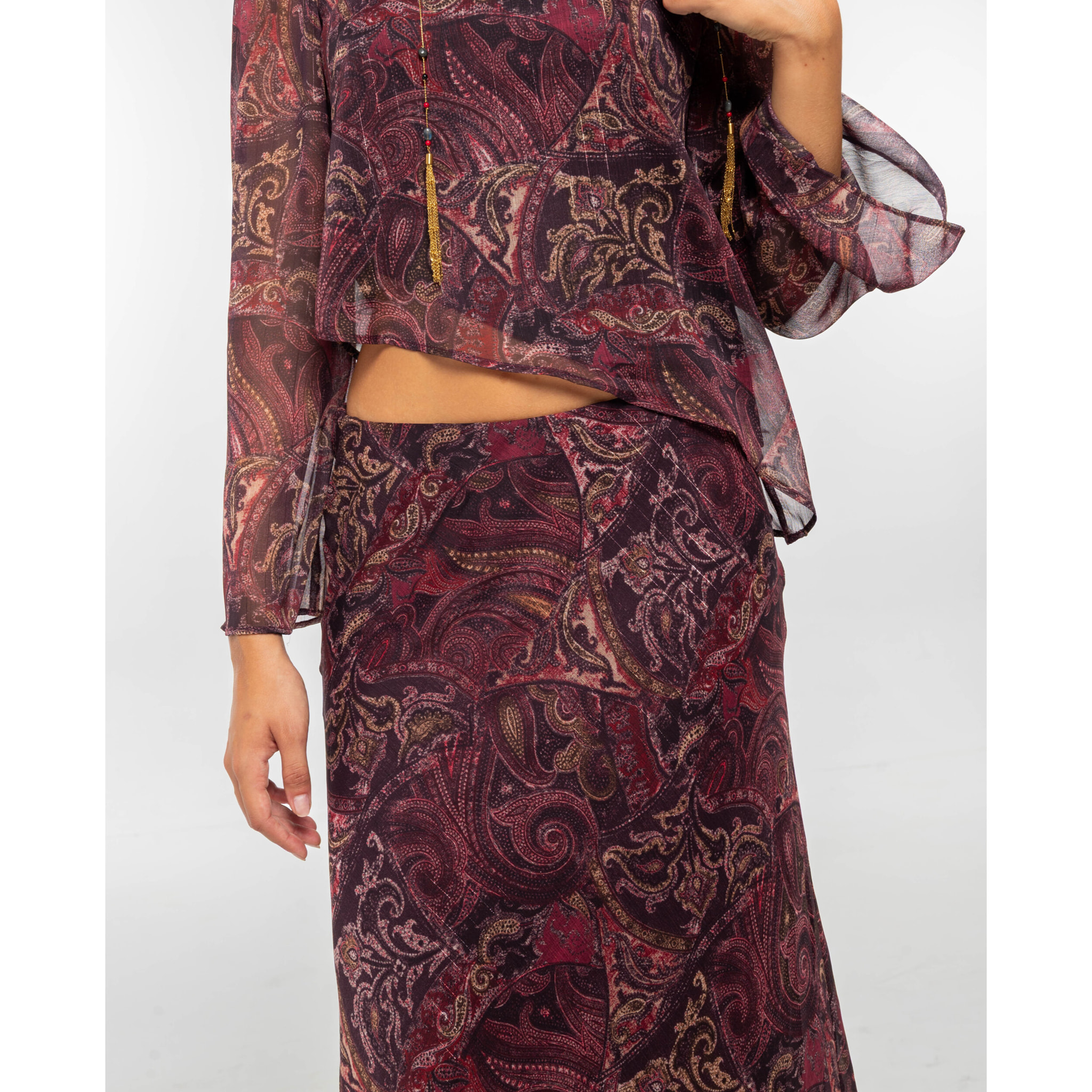 Falda larga al biés en gasa estilo boho.