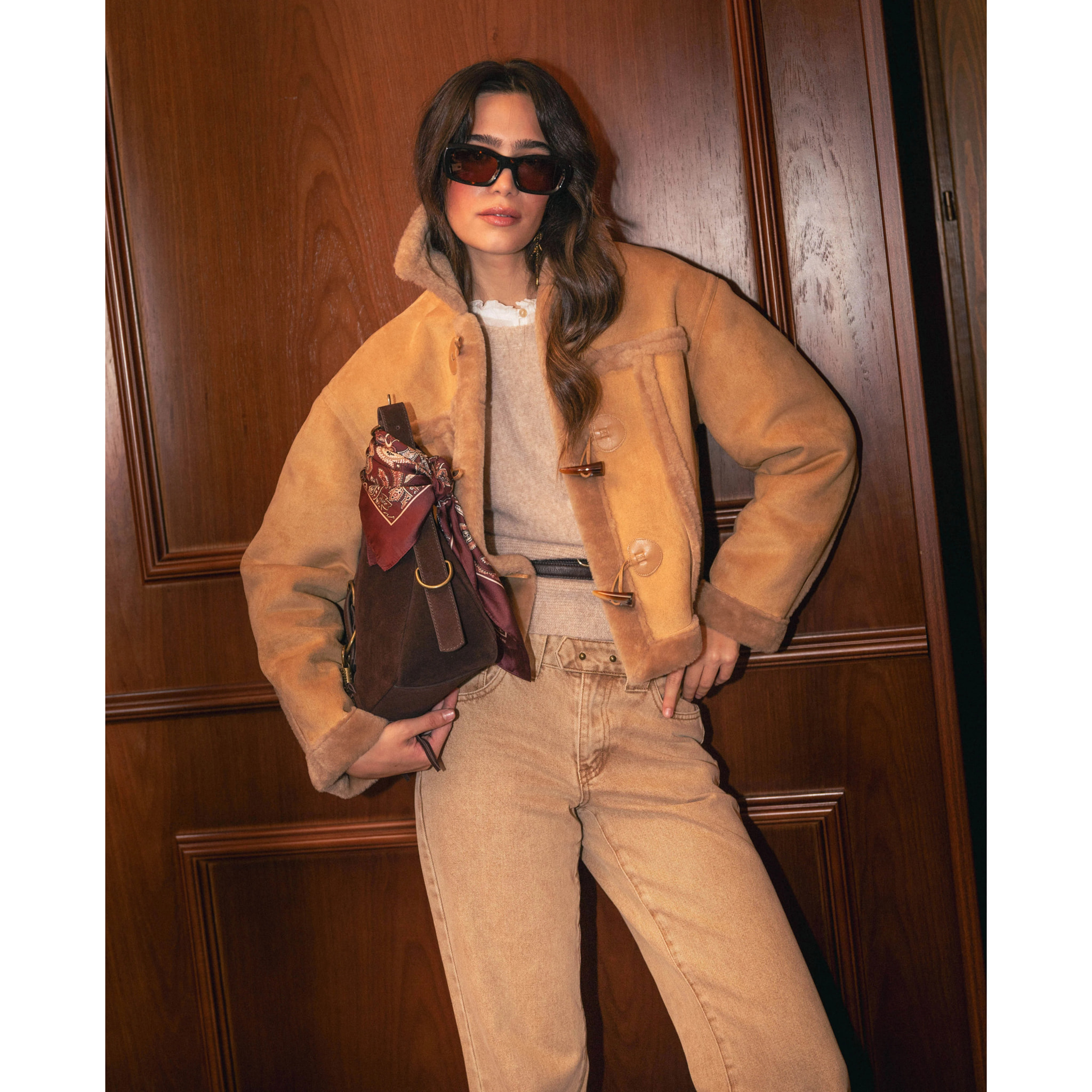 Chaqueta corta de mujer efecto piel vuelta de mujer