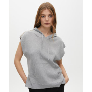 Gilet felpato con cappuccio e applicazioni sulle spalle