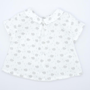 Camisa estampado de erizos, manga corta. Tiene cuello y un pliegue en el centro del cuello.