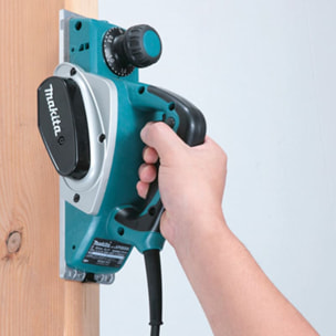 Cepillo electrico MAKITA 620W 82 mm - KP0800J