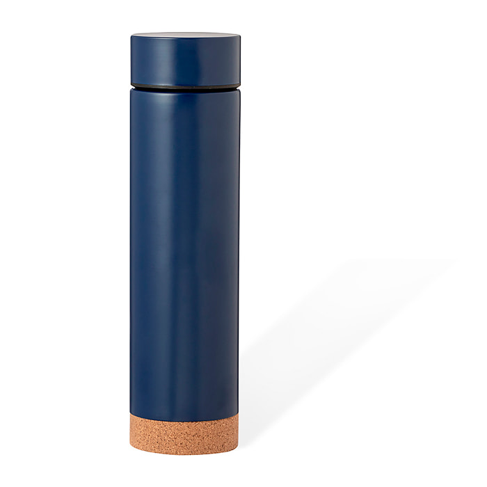 Termo en acero inox de 470 ml de capacidad con base de corcho. Con doble pared para mejor conservación de la temperatura. Infusor incluido.