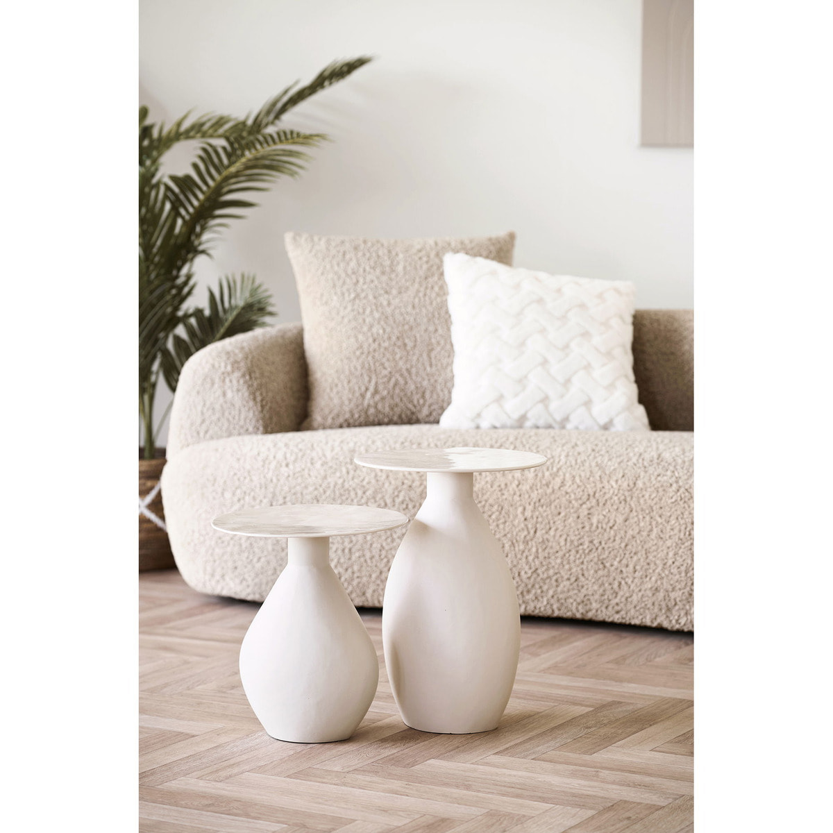 Tavolino d'appoggio Calais in metallo smaltato bianco sporco ø36×40 cm
