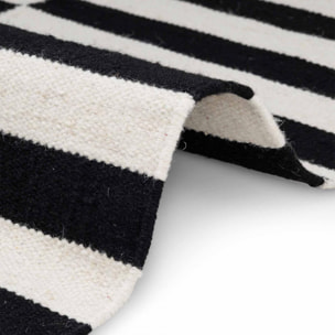 Tapis kilim, motif géométrique, tissé main, duel chic authentique