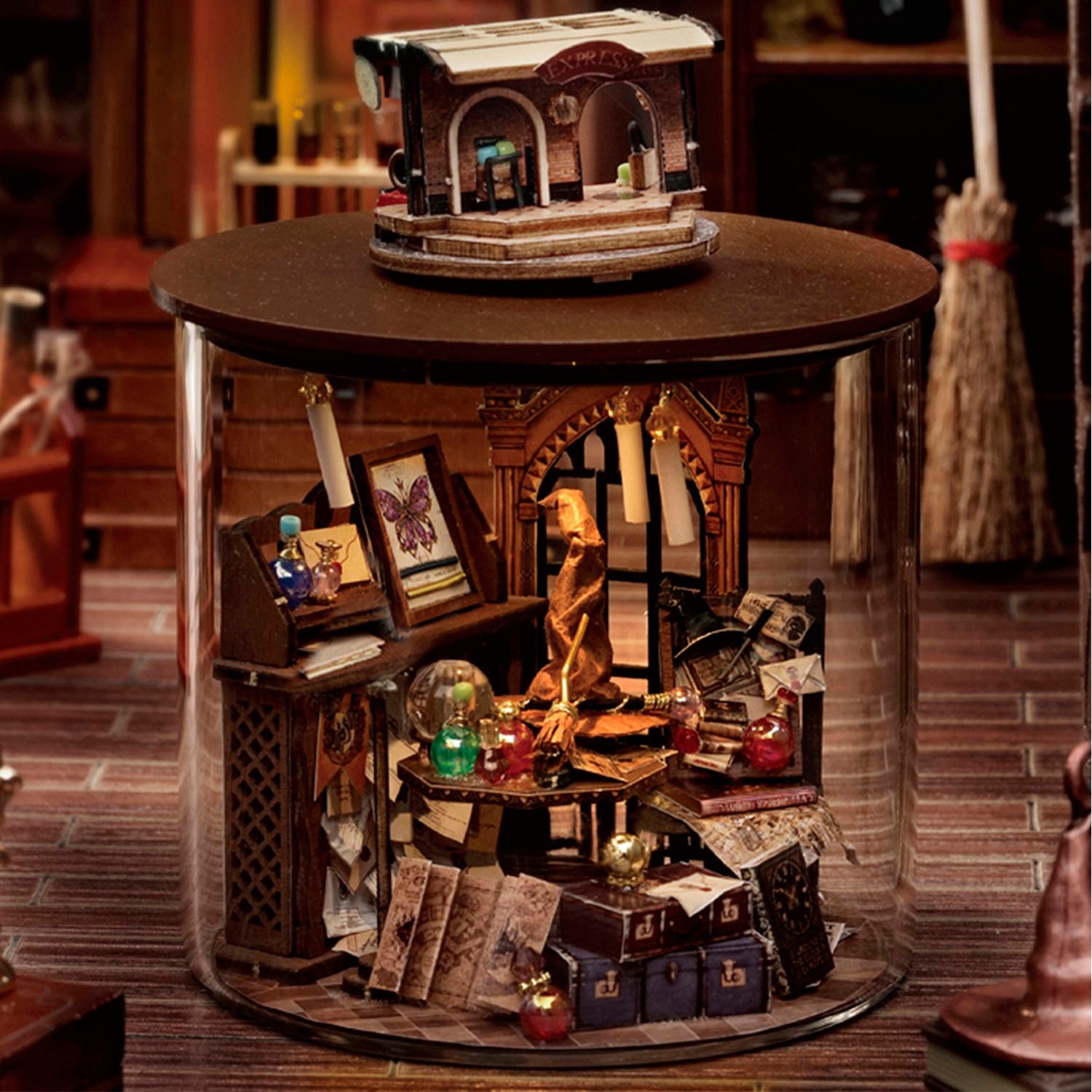 Colección Botellas de Ensueño, Tiempo Mágico. Maqueta 3D realista con gran detalle y luces led.