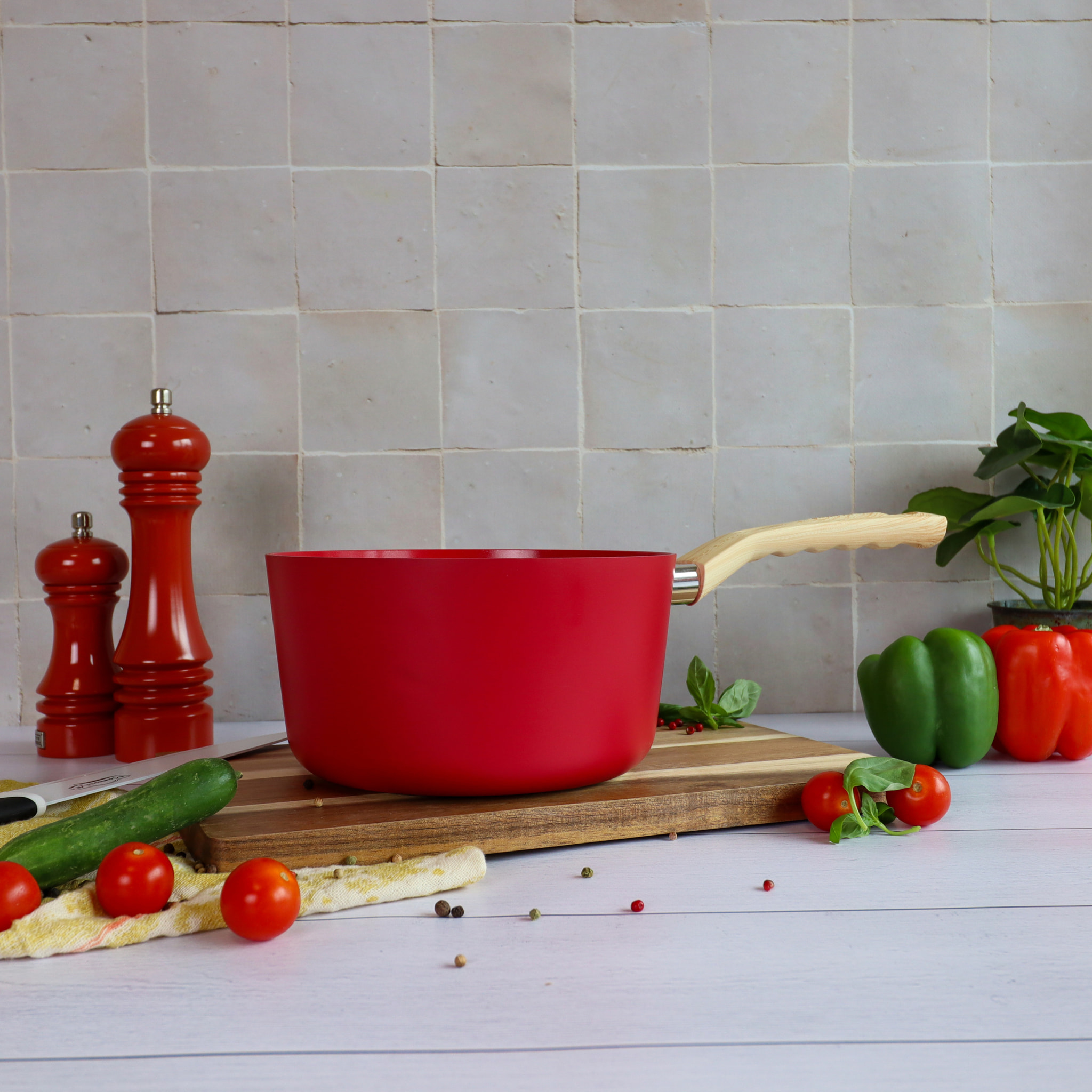 Casserole en aluminium 20cm rouge - compatible induction COLORAMA