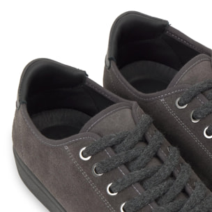 Sneaker plano Zira en serraje