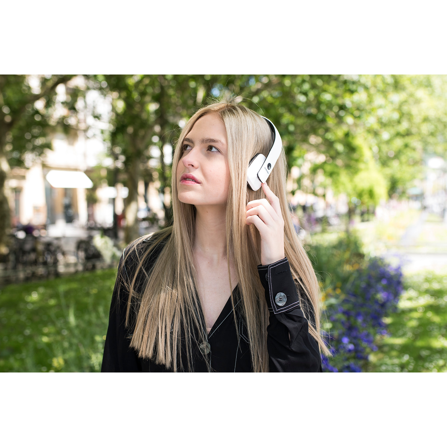 MAGNUSSEN H4 HEADPHONES en color Blanco