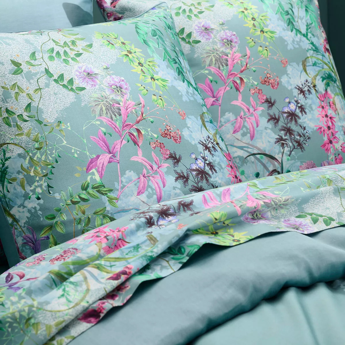 Lot h.couette +taies satin de coton 90 fils/cm² 115 g/m² imprimé bleu violet Ombres boisees givre