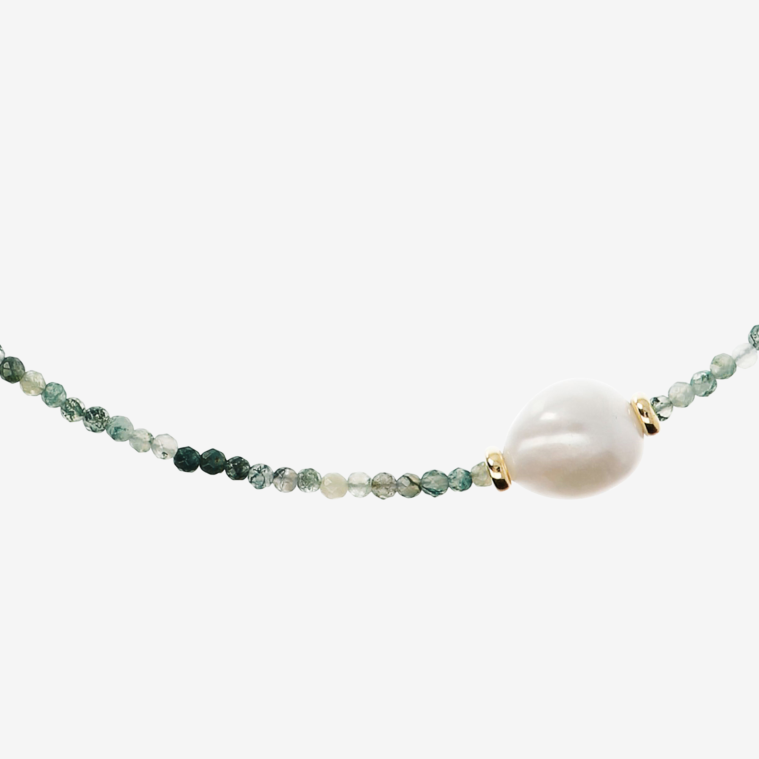 Collana Girocollo con Prehnite Verde e Perla Barocca Bianca Ø 13 mm in Argento 925 placcato Oro giallo 18Kt