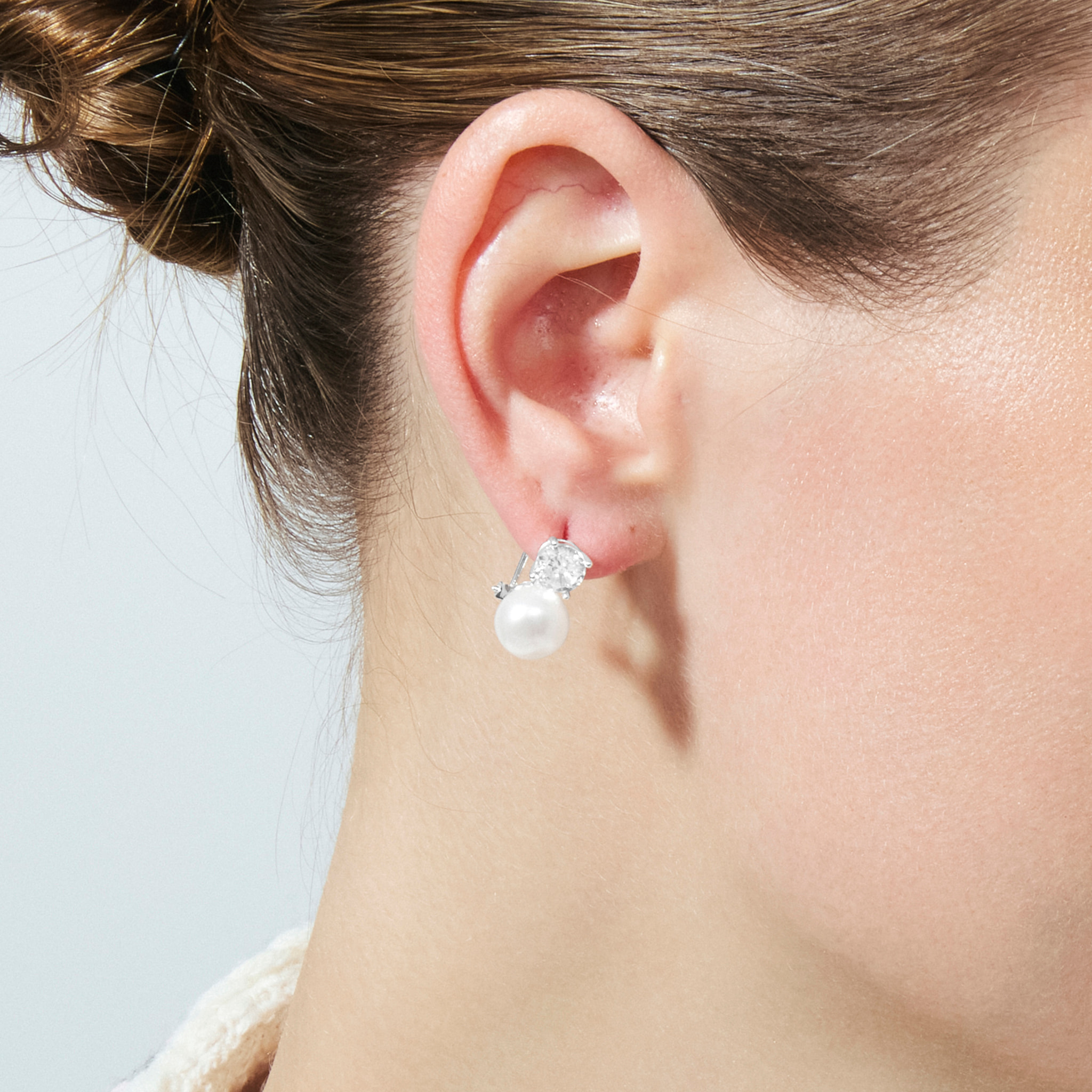 Pendientes de Perla Blanca acabado en Rodio