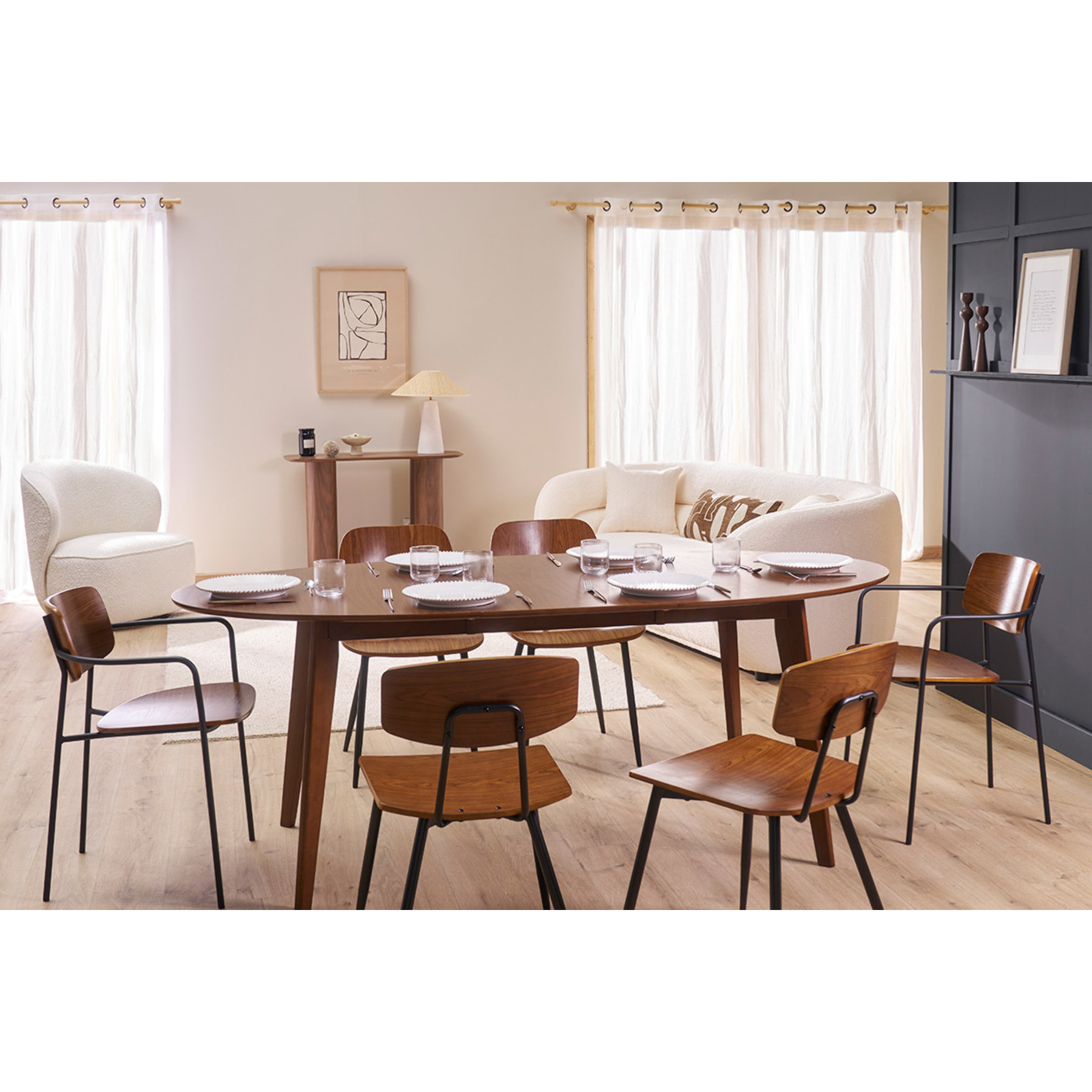 Table à manger extensible ovale en bois foncé L150-200 MARIK