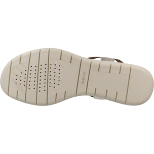 Sandalias Mujer de la marca GEOX  modelo D MELICONIA ORO