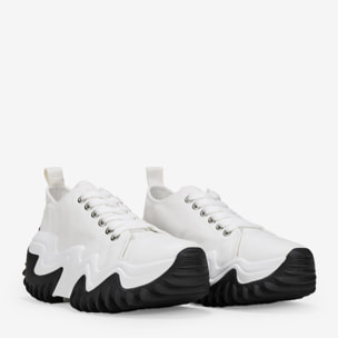 Zapatillas de tela blancas con plataforma y suela dentada