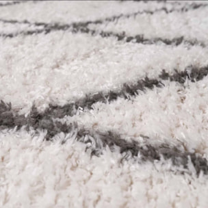 Tapis Shaggy longues mêches et aux motifs traditionnels Berbères