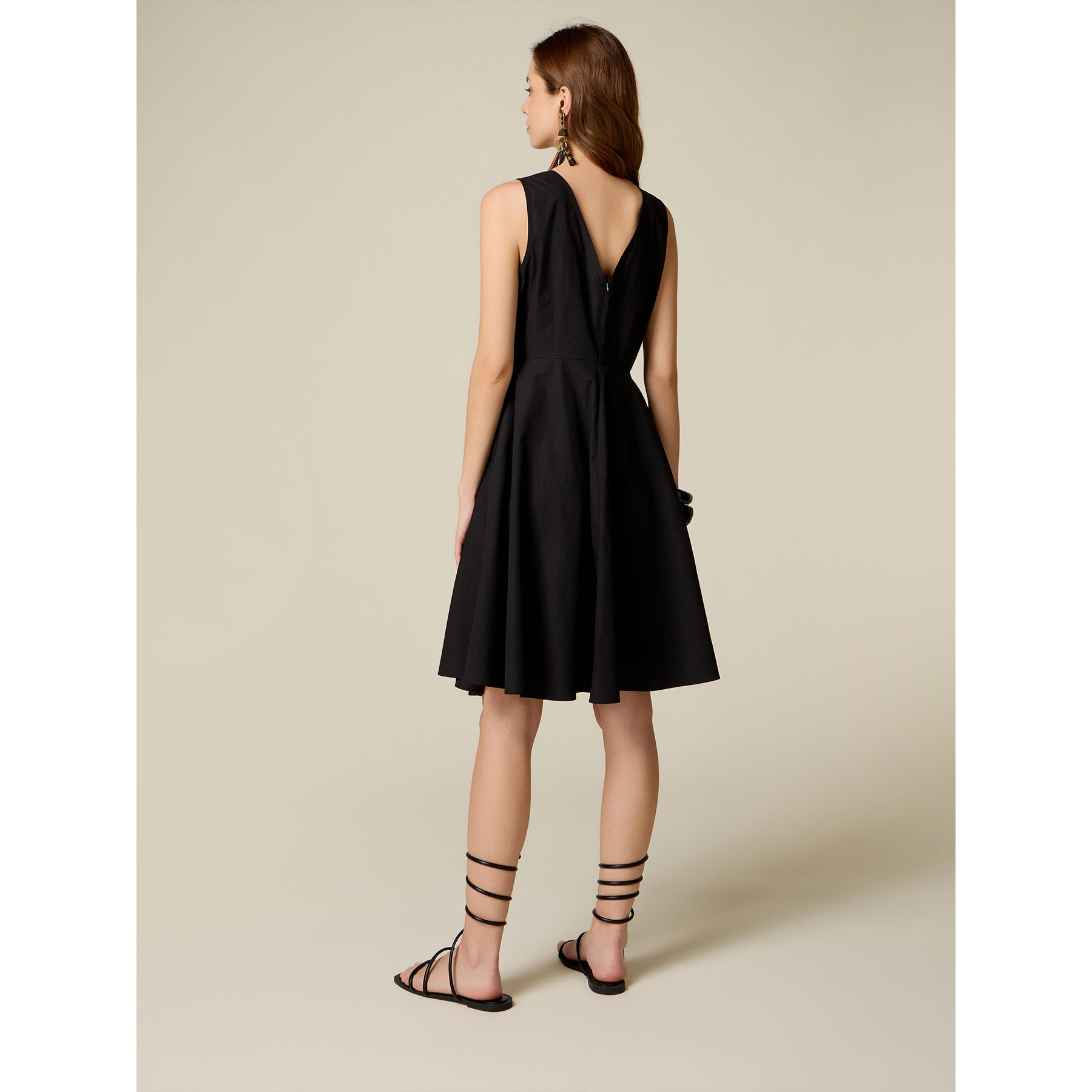 Oltre - Vestido flare en popelín con flor - Negro