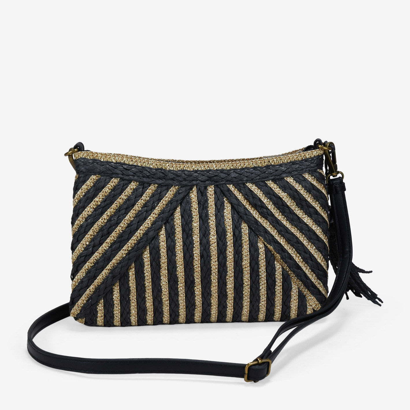 Bolso bandolera negro rectangular en rafia
