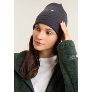 Berretto a coste in filato morbido