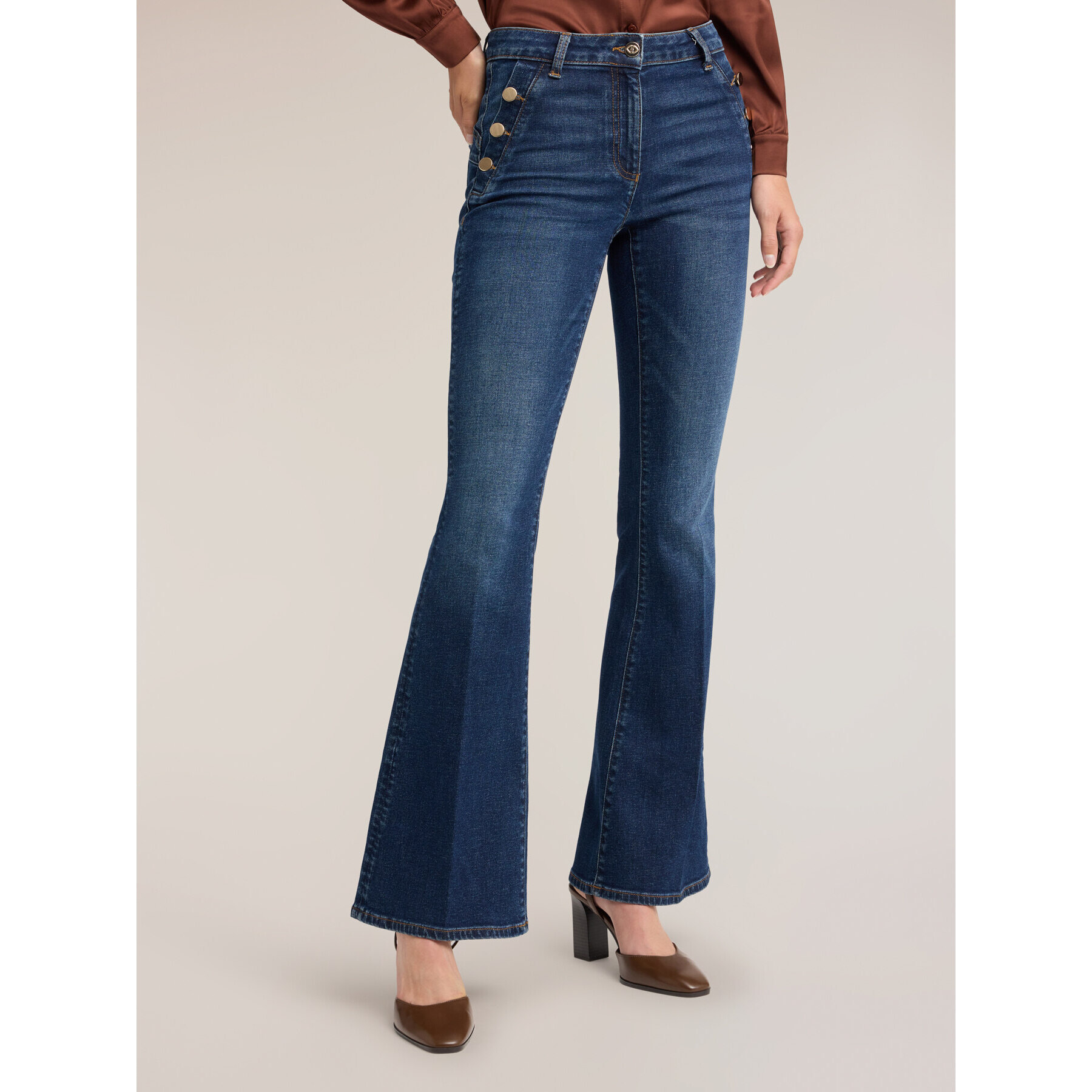 Motivi - Jeans acampanados con botones metálicos - Azul