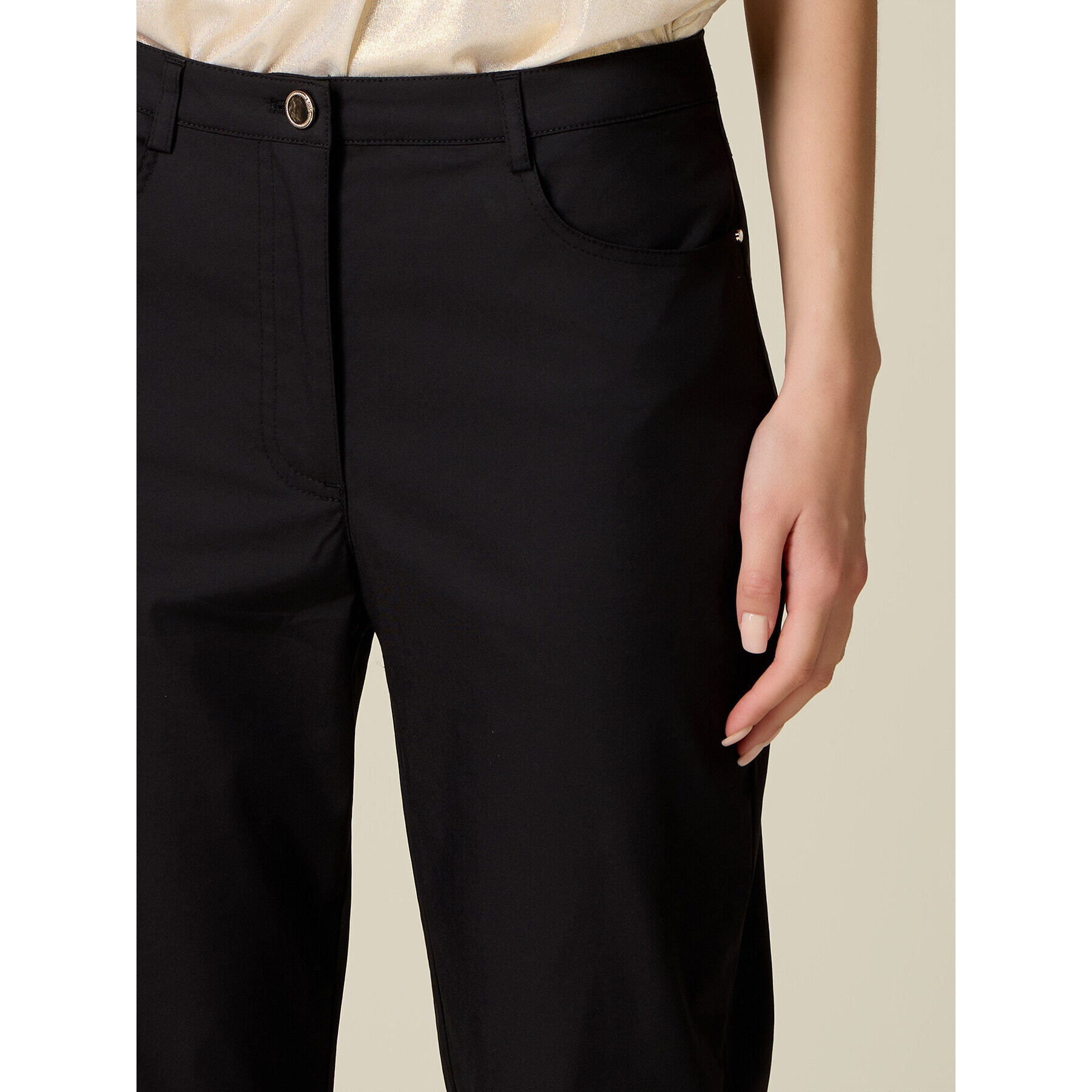 Oltre - Pantaloni capri misto cotone - Nero