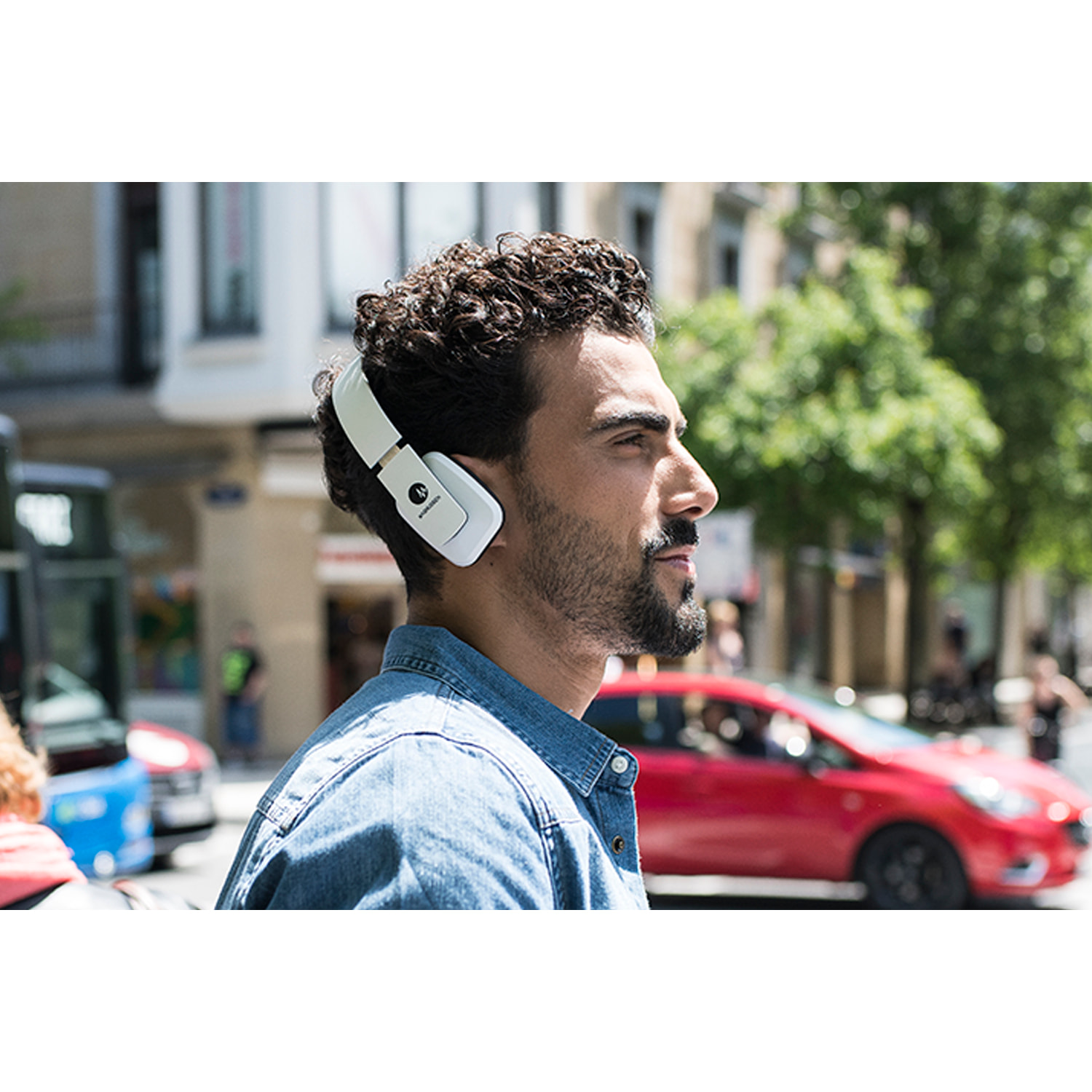 MAGNUSSEN H4 HEADPHONES en color Blanco