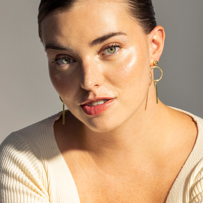 Pendientes acabados en oro amarillo de 18K