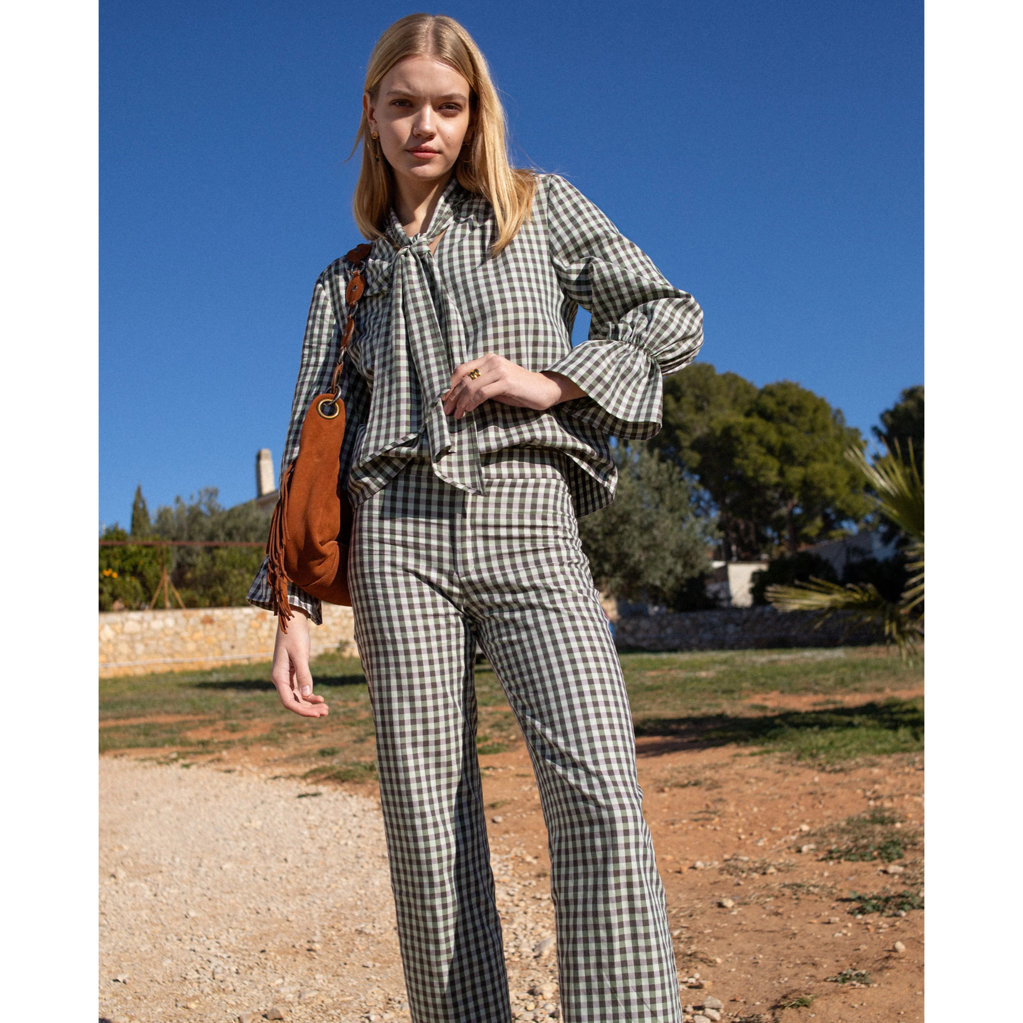 Pantalón de mujer recto cropped.