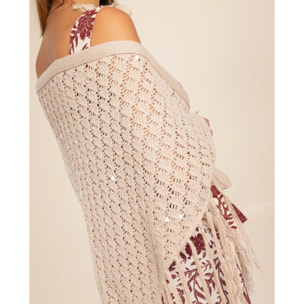 Mantón de crochet con flecos de mujer