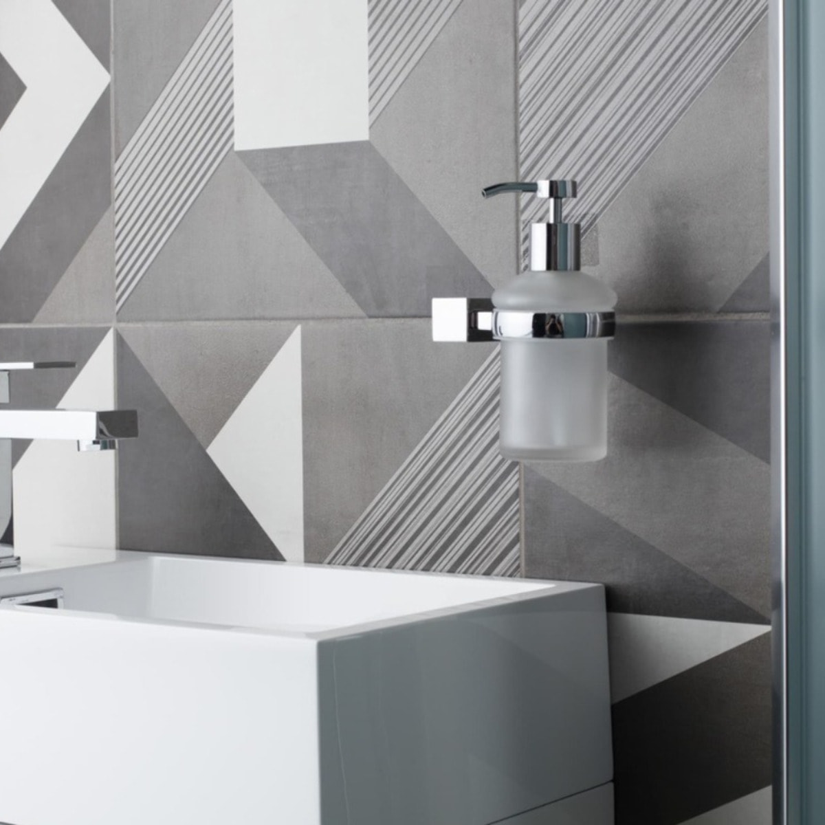 Multi set porte-papier toilette + brosse WC + distributeur de savon 200 ml en verre dépoli, chrome (ELEMULTI-SET7)