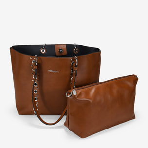 Bolso de hombro cuero con tachas y bolsa interior