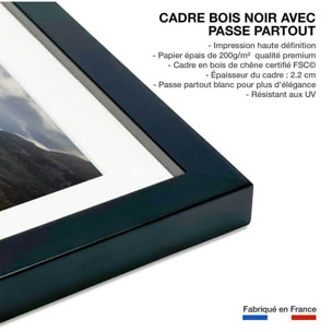 Affiche Rivière des Alpes Affiche + cadre en bois - Noir