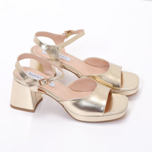 Sandali in simil pelle con tacco comodo